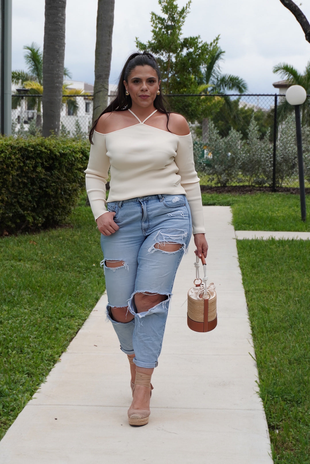 HALTER OFF SHOULDER RIBBED SWEATER TOP/OFF WHITE